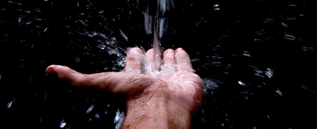 Types of Beauty Products that Everyone Needs – Men & Women